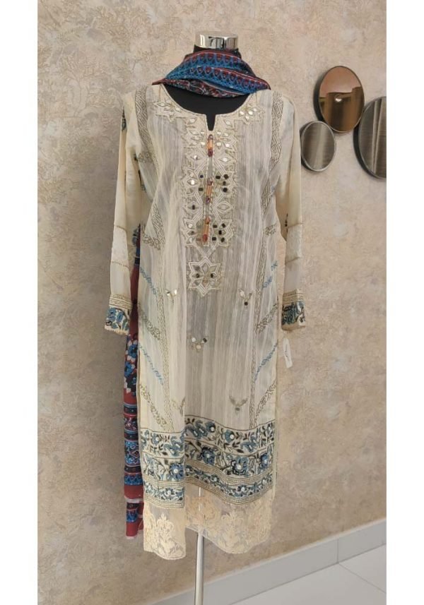 women wear