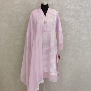 women wear