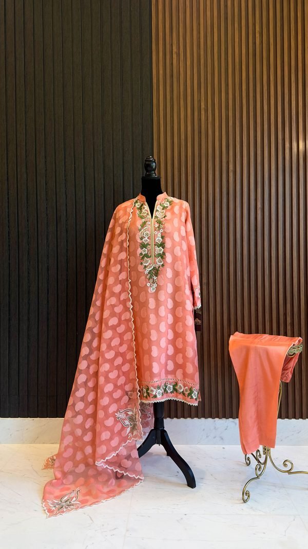 Nisa - Peachy Pink